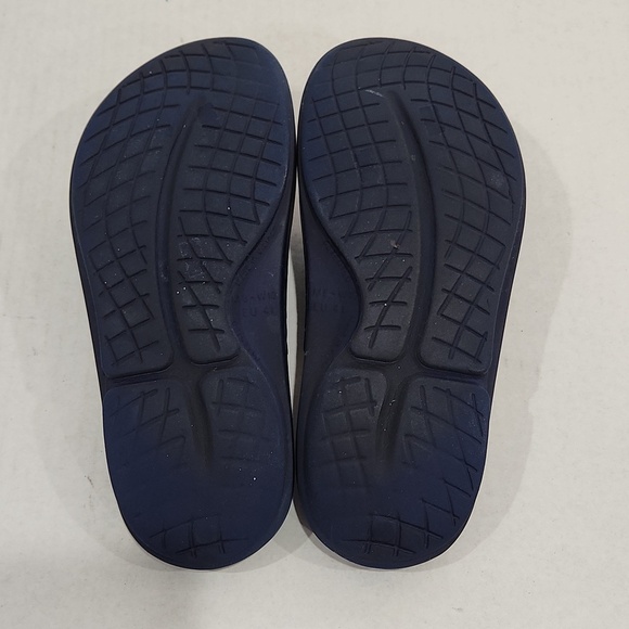 OOFOS Ooriginal Thong Flip Flop Navy Comfort Sandals Men Size 8 / Women Size 10 main image 5